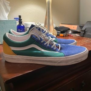 Yatch club vans